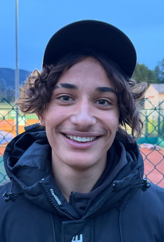 Stélio Assistant moniteur